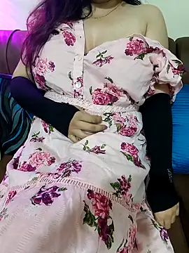 Webcam Model (sassy_aly007)  is live.Free join now!