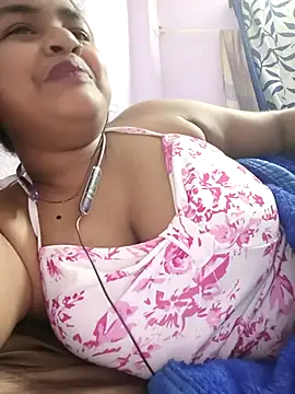 Deborbhavi222 webcam