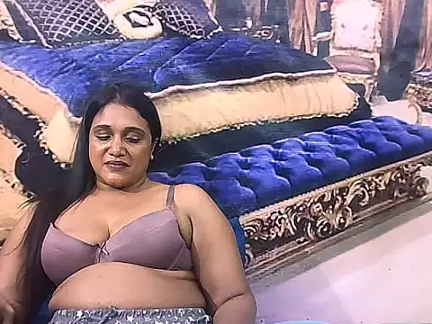 IndianSexyLady4u webcam
