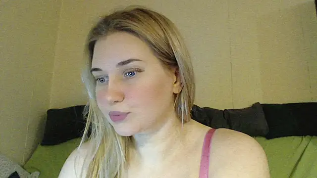 mmmPinUpGirl webcam