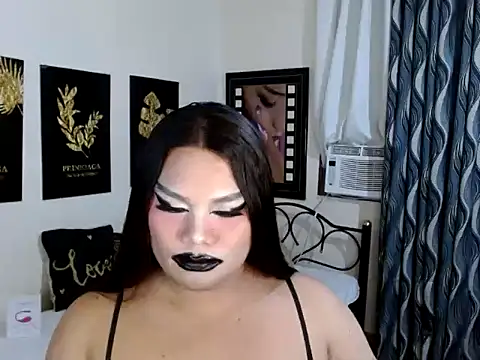 TSbrianaHugeCock webcam