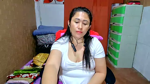 Ugly-Filipina webcam
