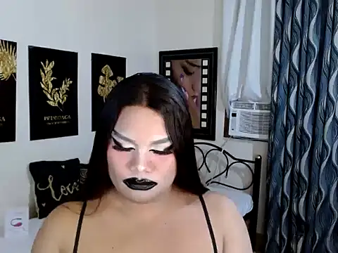 TSbrianaHugeCock webcam