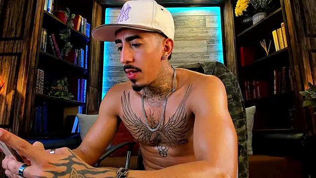 Donovan_Desmond webcam