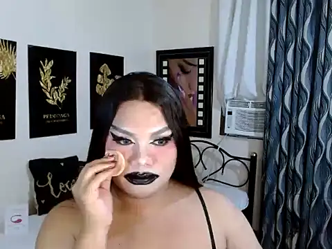 TSbrianaHugeCock webcam