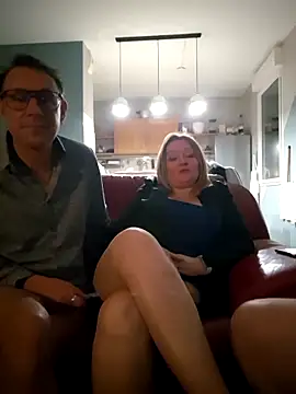 lady_charlyne webcam