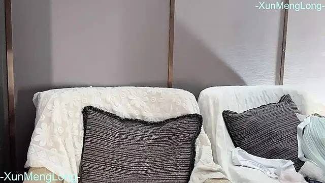 -XunMengLong-'s live cam
