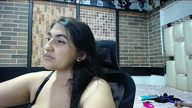 yuliet_latin69 webcam