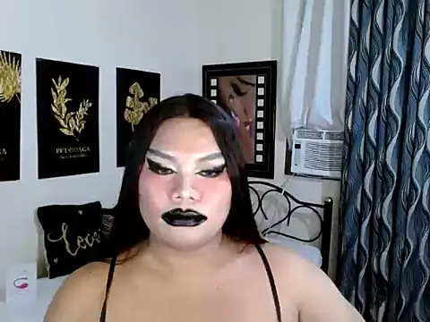 TSbrianaHugeCock webcam