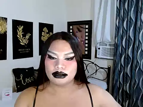 TSbrianaHugeCock webcam