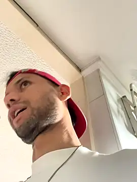 Michaell_Spinelly webcam