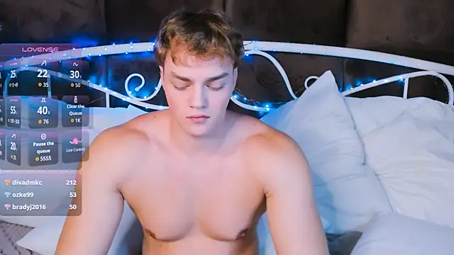 chasemuscular (M twink) - Christmas Gift Cum
