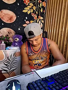 felix_asher (Ask my age) - I WANT TO FEEL YOUR LOVE AND SUPPORT