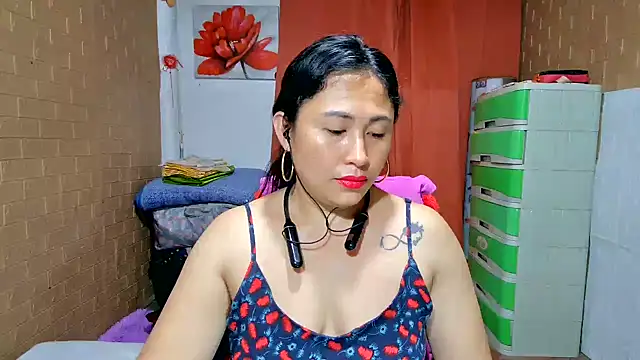 Ugly-Filipina webcam