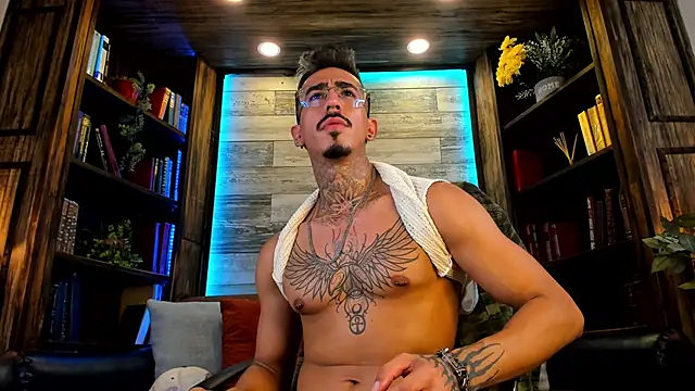 Donovan_Desmond webcam