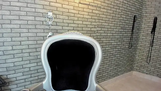 Briana_24 webcam stripchat model stream image