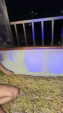 Alice_surprise webcam