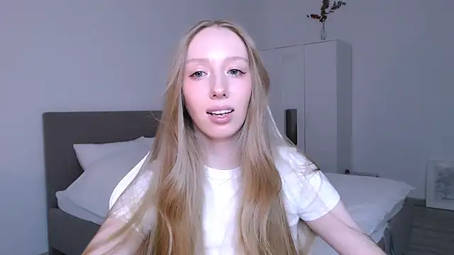 Luna_insniity webcam