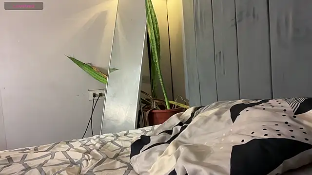 wiggle_nibble webcam