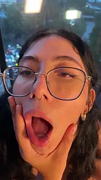 Alice_surprise Live Webcam on Stripchat