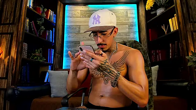 Donovan_Desmond webcam