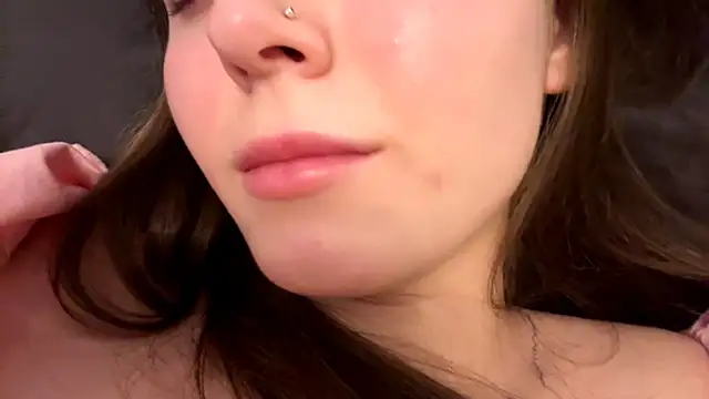 Adel_strongwoman webcam