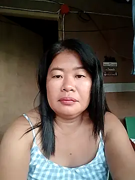 Lovelywoman43 webcam