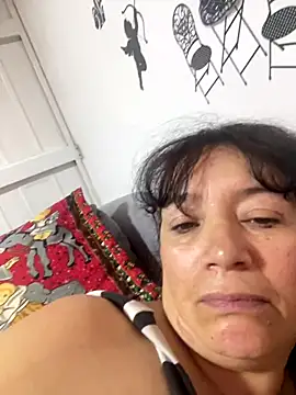 Sweeetness_Milf webcam