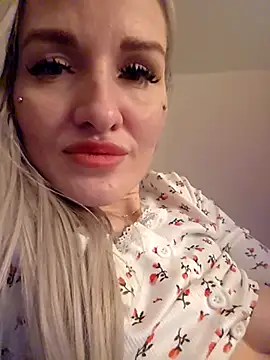 KateMonroe webcam