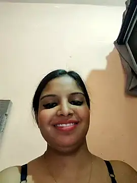 Maahhii_2 webcam