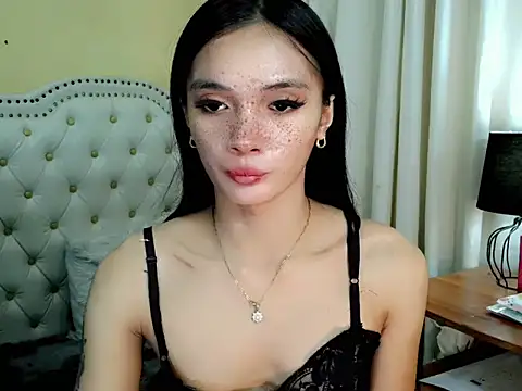 queen_lucinda webcam