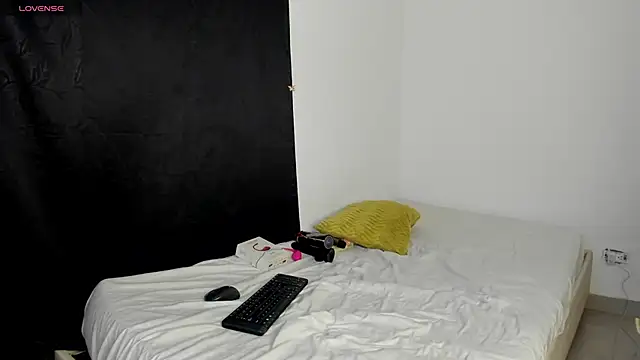 Lorena_Hawkins webcam