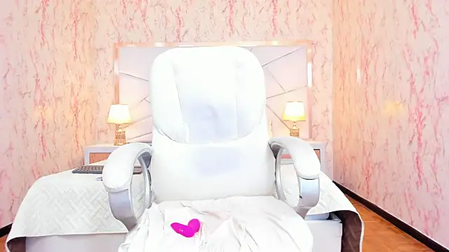 Emily_Whinfre webcam