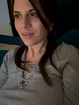 ScarlettNoirr webcam