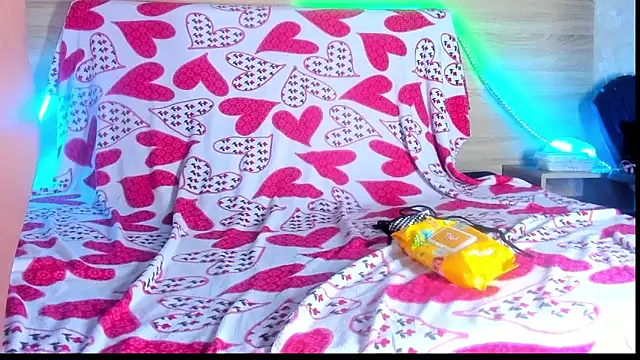 akamilasweetcm101 webcam