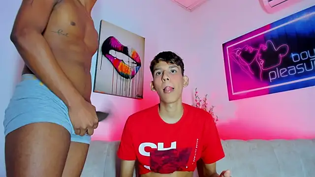 Pleasure_boys_hot webcam