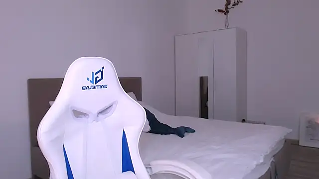 Luna_insniity webcam