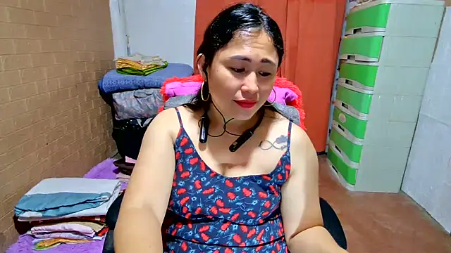 Ugly-Filipina webcam