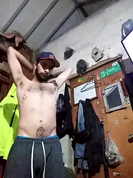 hairy_mannn webcam