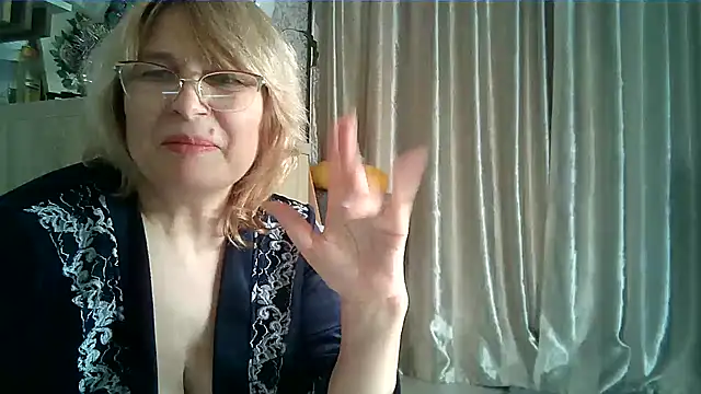 aline_loveflowers - Aline_LoveFlowers's free webcam - UK Sex Cams