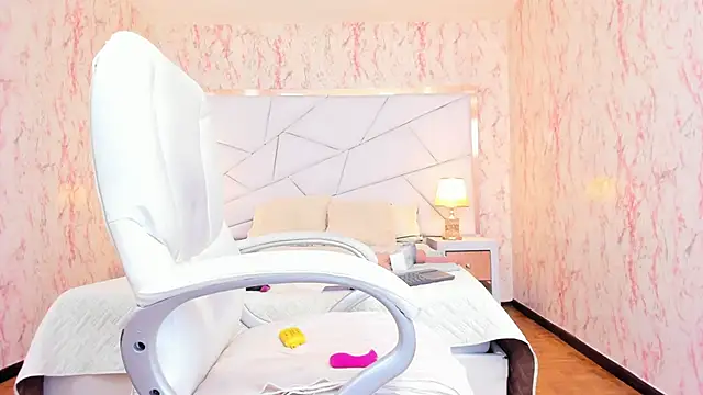 Emily_Whinfre webcam