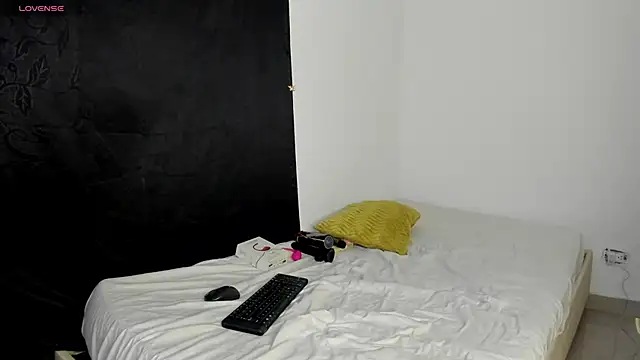 Lorena_Hawkins webcam