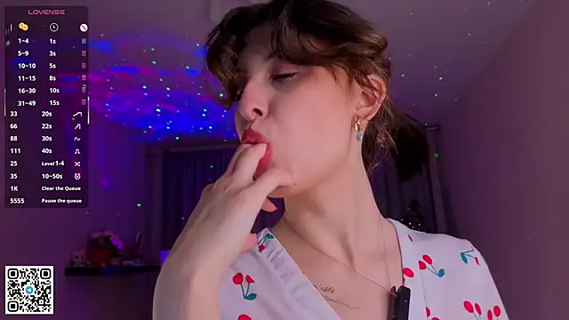 LorinaMaffitt webcam