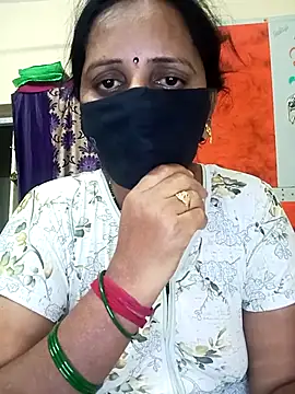 Mee_harini-telugupilla webcam