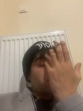 Akgun002472's live cam