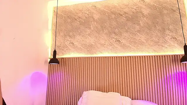 big_tits_in_your_face webcam