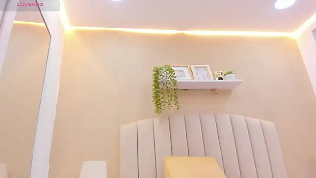 Mia_thompson_19 webcam