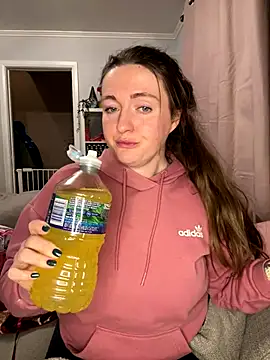 BustyBonnieUK webcam