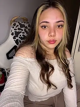 Paulette_Blanche webcam