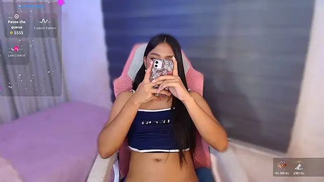 fuckingnaughtyjade webcam
